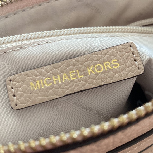 Michael Kors Julia Messenger Bag - Picture 9 of 16